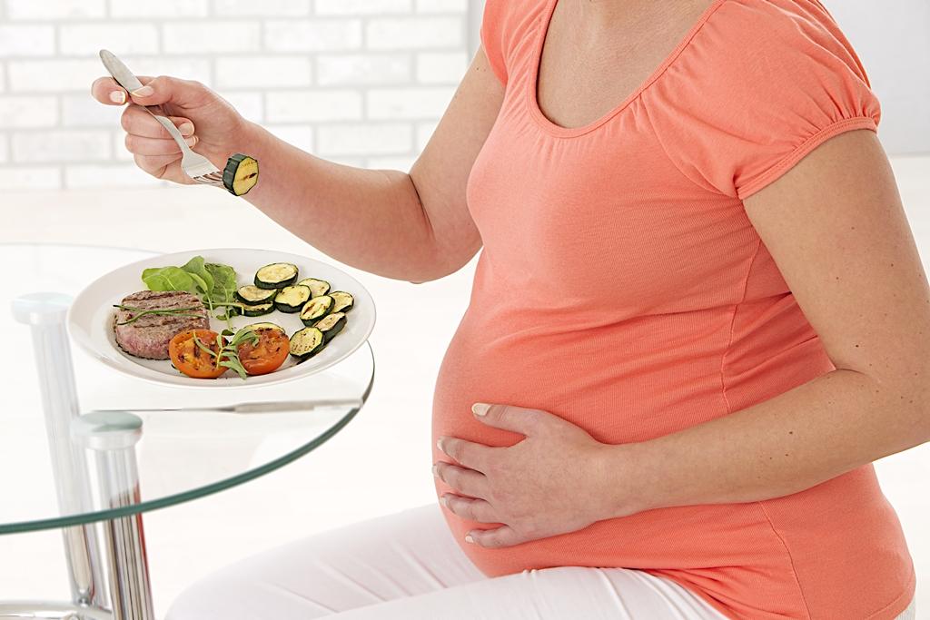 Těhotenské chutě a ranní nevolnost