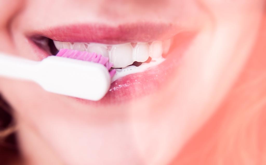 Recenze: Aromatická zubní pasta se 7 esenciálními oleji (Argital)