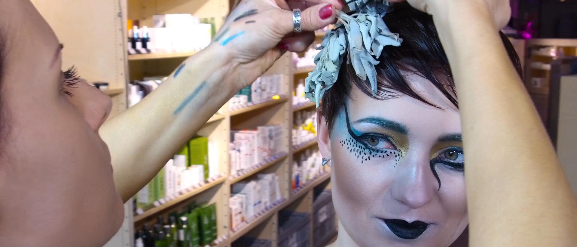 Vyzkoušejte si halloweenské líčení!