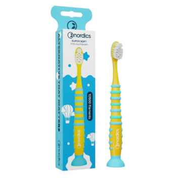 Nordics oral care Nordics Oral Care Dětský zubní kartáček od 4+ let Soft 10500 štětin žlutá raketa 