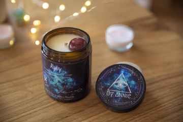 By Annie By Annie Astrologická sójová svíčka Ryby, 180ml 