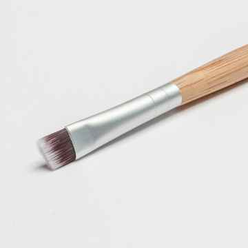 Barbara Hofmann Bamboo zkosený štětec na oční stíny 1 ks, 14 cm